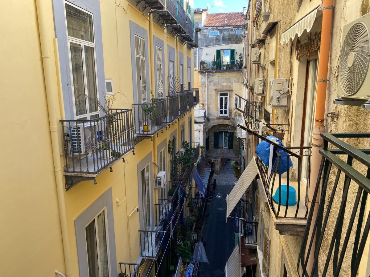 나폴리 Casa Gioia, Tra Palazzo Reale,Lungomare E Monte Echia 아파트 외부 사진